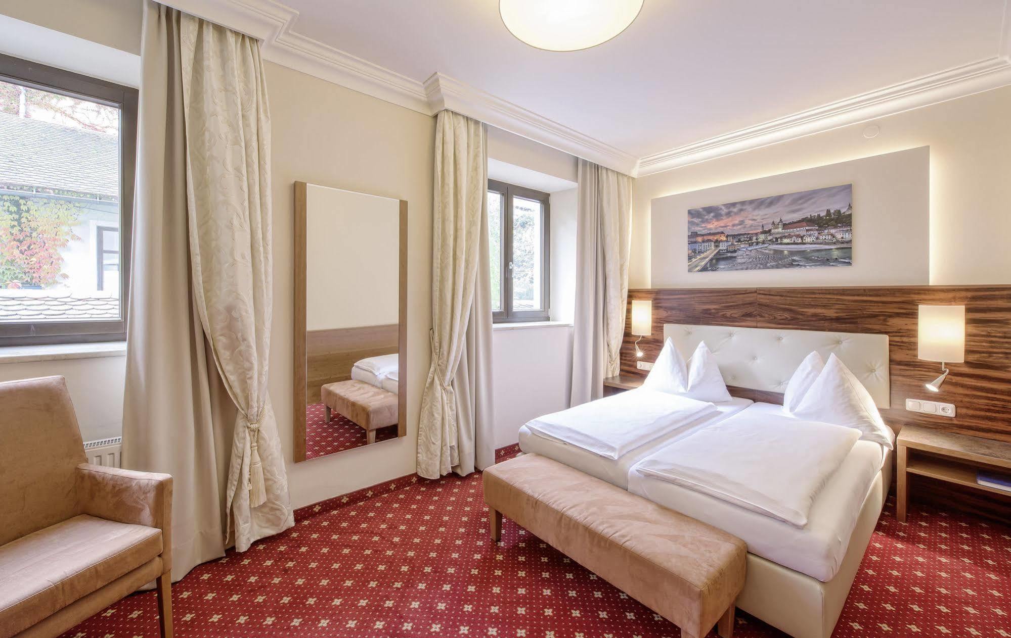 Hotel Mader Steyr Exterior foto